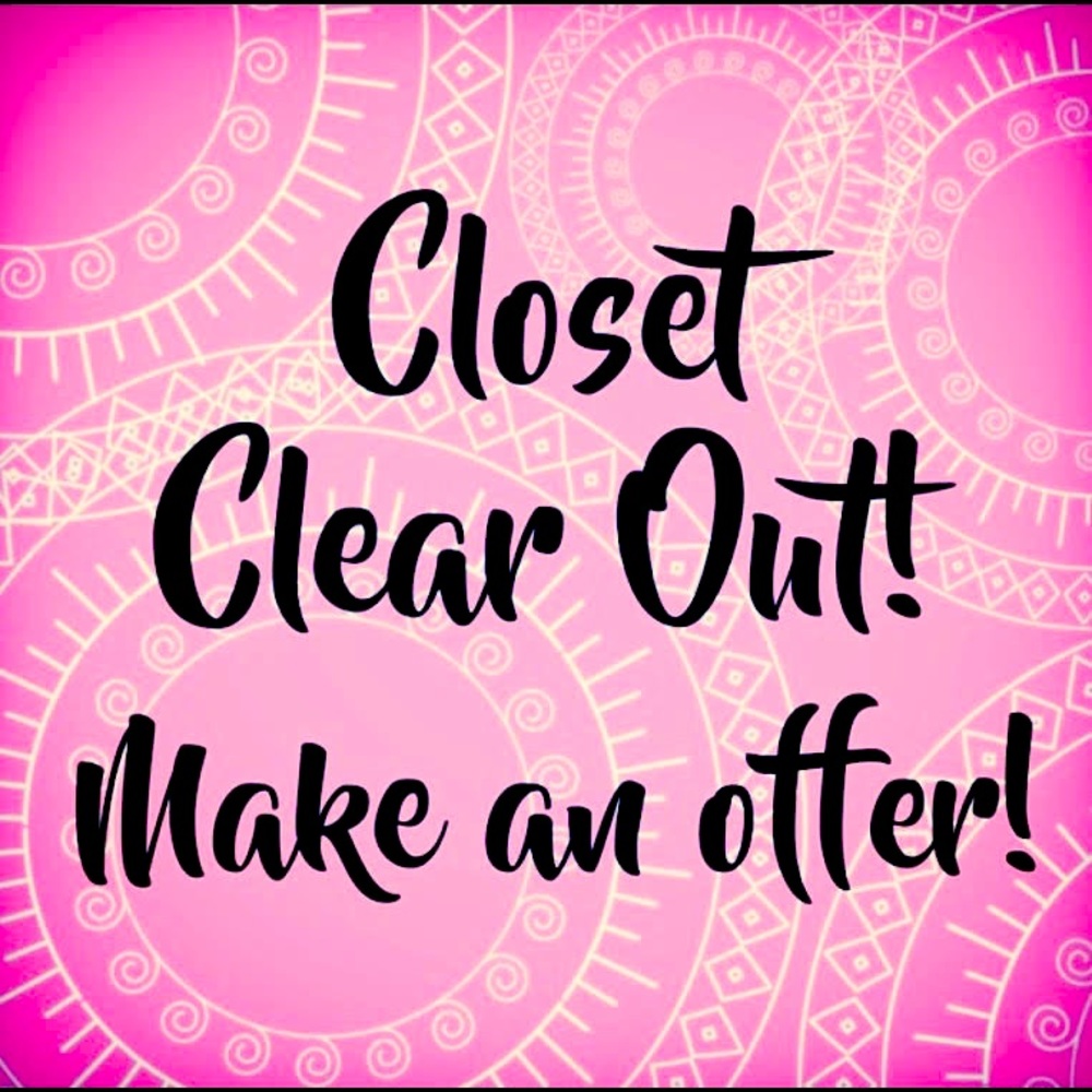 MAKE AN OFFER 🥳🥳🥳